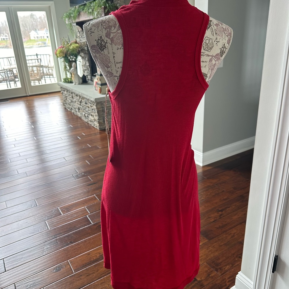 Dress - Picture 2 of 2